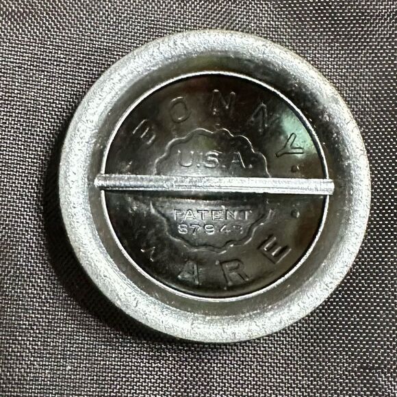 Vintage Bonny ware mint green Salt Shaker Art Deco style salt or pepper shaker. - Picture 3 of 12